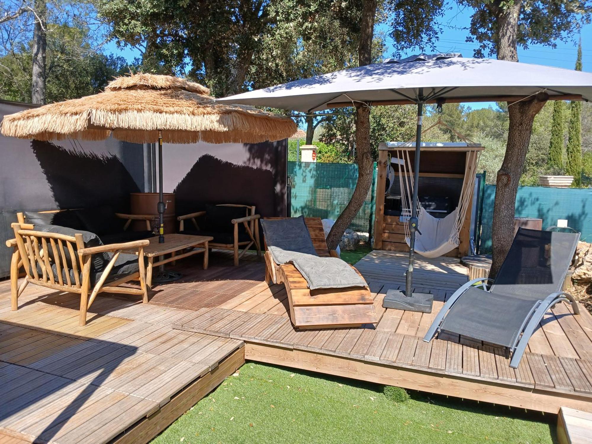 Villa 4 Chambres Avec Jacuzzi Saint-Maximin エクステリア 写真